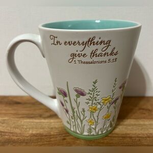 Spectrum Designz “In Everything Give Thanks” Coffee Mug Bible Verse Flowers NEW
